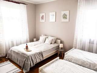 Хостелы Bankowa 8 Guest Rooms Зелёна-Гура Двухместный номер с 1 кроватью и общей ванной комнатой-3